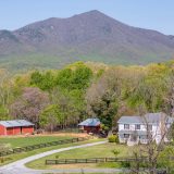 Peaks of Otter Farm Stay